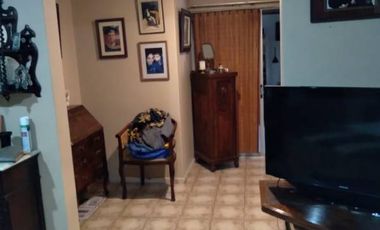 Casa de Dos Pisos en Avda Pdte Ibañez