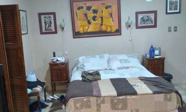 Casa de Dos Pisos en Avda Pdte Ibañez
