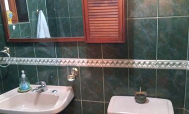 Casa de Dos Pisos en Avda Pdte Ibañez