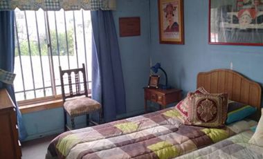 Casa de Dos Pisos en Avda Pdte Ibañez