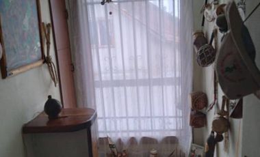 Casa de Dos Pisos en Avda Pdte Ibañez