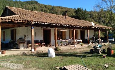 Linda Parcela con casa de 400 Mts2 construìdos y Camping