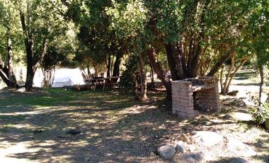 Linda Parcela con casa de 400 Mts2 construìdos y Camping