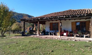 Linda Parcela con casa de 400 Mts2 construìdos y Camping