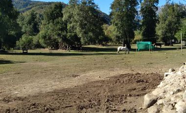 Linda Parcela con casa de 400 Mts2 construìdos y Camping