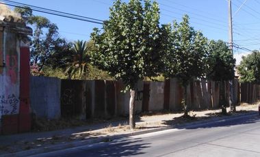 Sitio de 2.300.- Mts2 app en Calle Valentín Letelier