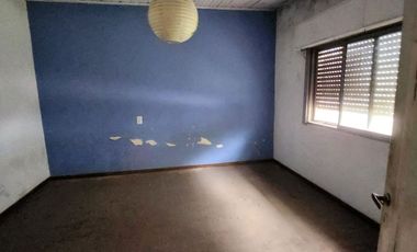 VENTA SM Castelverde 2870 Quilmes 320m2 Terreno