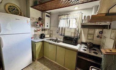 IMPERDIBLE CHALET CONSTRUIDO SOBRE 2 LOTES 750MTS