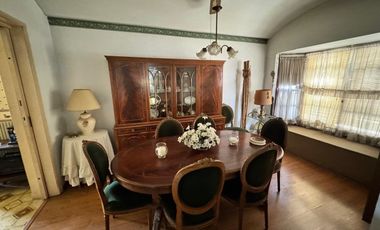 IMPERDIBLE CHALET CONSTRUIDO SOBRE 2 LOTES 750MTS