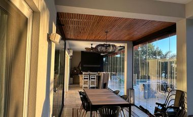 INCREIBLE CASA EN SAN ISIDRO LABRADOR AL AGUA