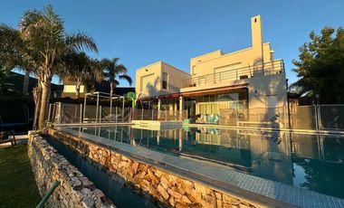 INCREIBLE CASA EN SAN ISIDRO LABRADOR AL AGUA