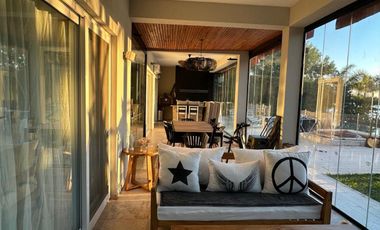 INCREIBLE CASA EN SAN ISIDRO LABRADOR AL AGUA