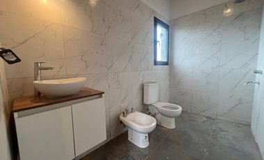 ALQUILER CASA 3 DORMITORIOS DOCTA