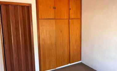 CASA EN VENTA EN LINCOLN CON PILETA