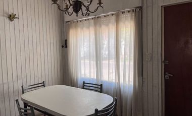 CASA EN VENTA EN LINCOLN CON PILETA