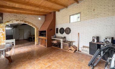 CASA EN VENTA APTO CREDITO ALEJANDRO KORN