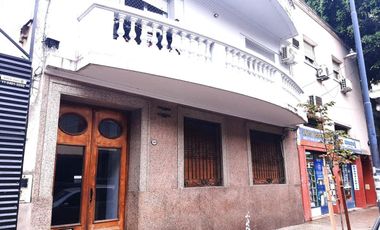 Venta hermoso PH c/dos patios excelente ubicación