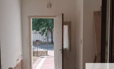Casa en venta de 2 dormitorios c/ cochera en Mercedes
