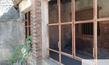 Casa en venta de 2 dormitorios c/ cochera en Mercedes