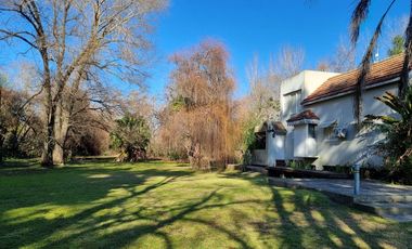 VENTA casa 4 ambientes Río Sarmiento - Delta Tigre