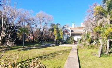 VENTA casa 4 ambientes Río Sarmiento - Delta Tigre
