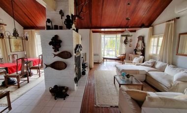 VENTA casa 4 ambientes Río Sarmiento - Delta Tigre