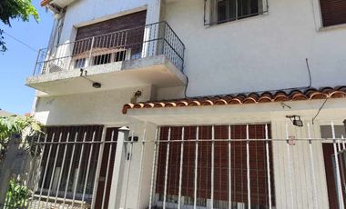 Casa en venta en Quilmes Centro