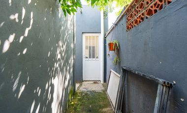 Galpón y local al frente en venta