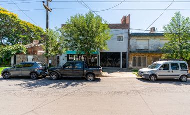 Galpón y local al frente en venta