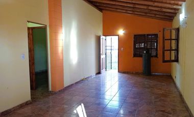 SE ALQUILA CASA 2 DORMITORIOS EN VILLA GIARDINO