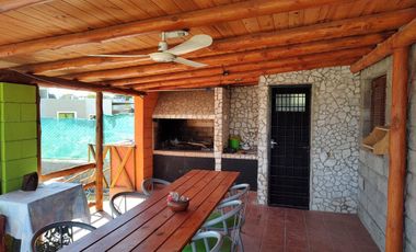 SE ALQUILA CASA 2 DORMITORIOS EN VILLA GIARDINO