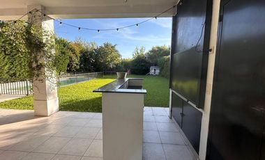 Alquiler Casa con pileta Villa Olivos ramal Pilar