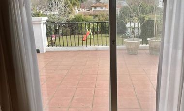Alquiler Casa con pileta Villa Olivos ramal Pilar