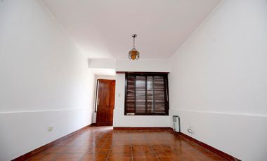 PH en venta en planta baja. Dos dormis + cochera