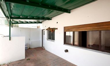 PH en venta en planta baja. Dos dormis + cochera