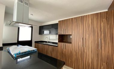 CASA EN PRIVADA CON ALBERCA en zona Walmart Muñoz – San Luis Potosí