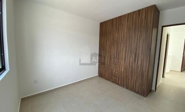 CASA EN PRIVADA CON ALBERCA en zona Walmart Muñoz – San Luis Potosí