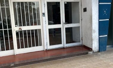 Oficina en alquiler frente a estación Burzaco