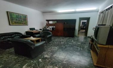 Casa de 4 ambientes en Venta en Boedo
