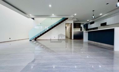 Casa en venta en Querétaro. Fraccionamiento Altozano.