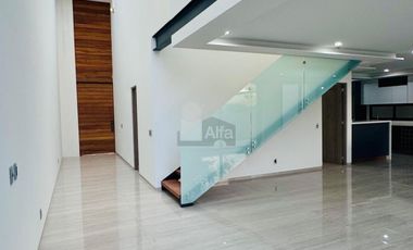 Casa en venta en Querétaro. Fraccionamiento Altozano.