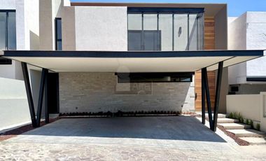 Casa en venta en Querétaro. Fraccionamiento Altozano.