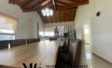Casa en  venta, 7 ambientes - Lagos de Canning