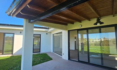 VENTA | CASA A ESTRENAR | ARENAS CHICO