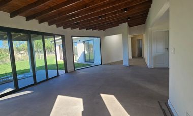 VENTA | CASA A ESTRENAR | ARENAS CHICO
