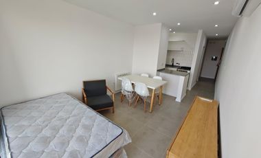 5 entre 42 y 43 La Plata -Monoambiente amoblado en ALQUILER