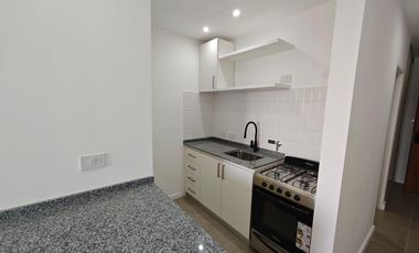 5 entre 42 y 43 La Plata -Monoambiente amoblado en ALQUILER