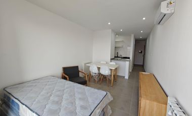 5 entre 42 y 43 La Plata -Monoambiente amoblado en ALQUILER