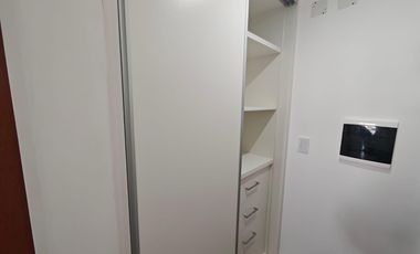 5 entre 42 y 43 La Plata -Monoambiente amoblado en ALQUILER