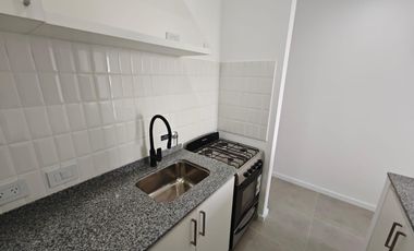 5 entre 42 y 43 La Plata -Monoambiente amoblado en ALQUILER